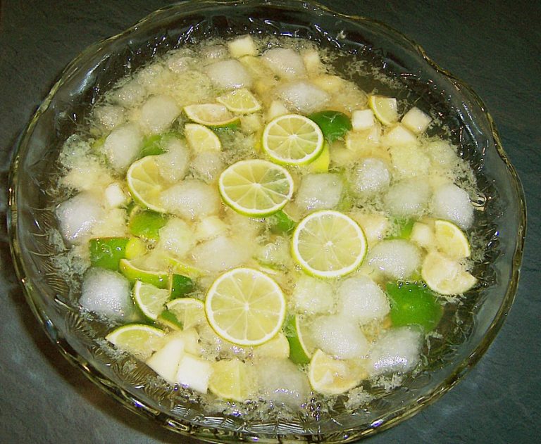 CAIPIRINHA BOWLE