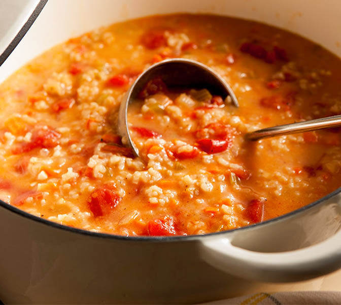 Leichte Tomatensuppe mit Reis