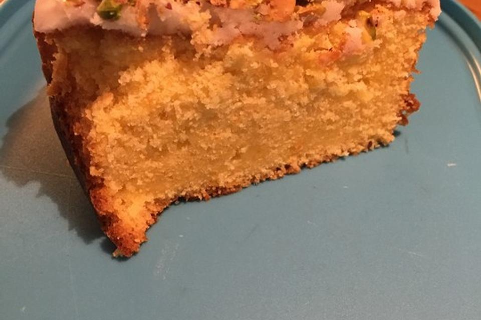 Zitronen-Mascarpone-Kuchen mit Pistazientopping Zitronen-Mascarpone-Kuchen mit Pistazientopping