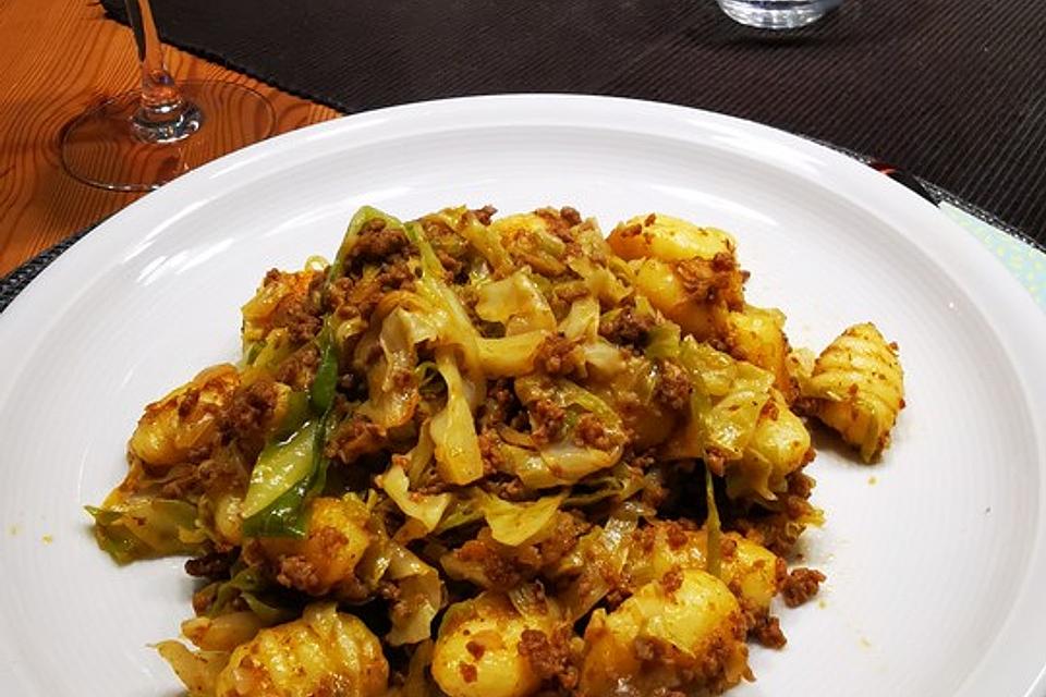 Spitzkohl-Hackfleisch-Pfanne Spitzkohl-Hackfleisch-Pfanne