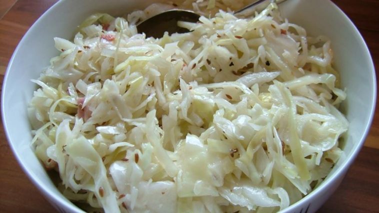 Bayerischer Krautsalat Bayerischer Krautsalat