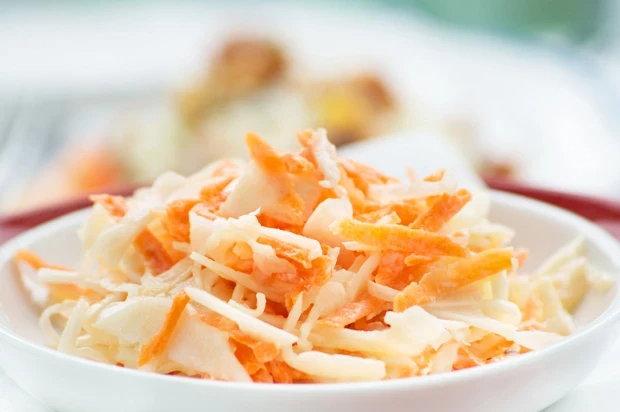 COLE SLAW – AMERIKANISCHER KRAUTSALAT COLE SLAW - AMERIKANISCHER KRAUTSALAT