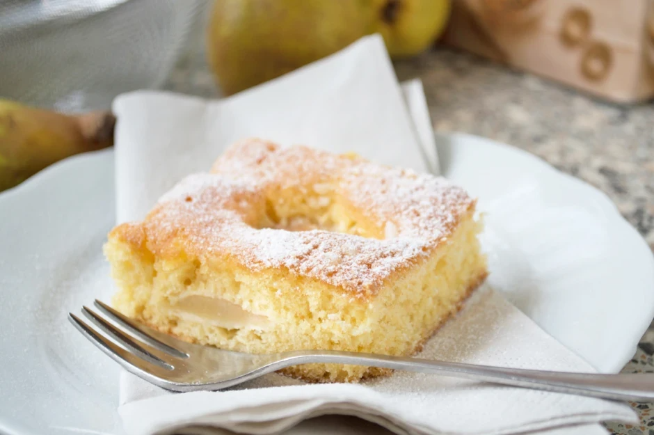 VERSUNKENER BIRNENKUCHEN VERSUNKENER BIRNENKUCHEN