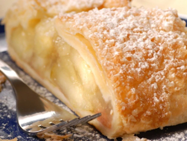 STEIRISCHER APFELSTRUDEL STEIRISCHER APFELSTRUDEL
