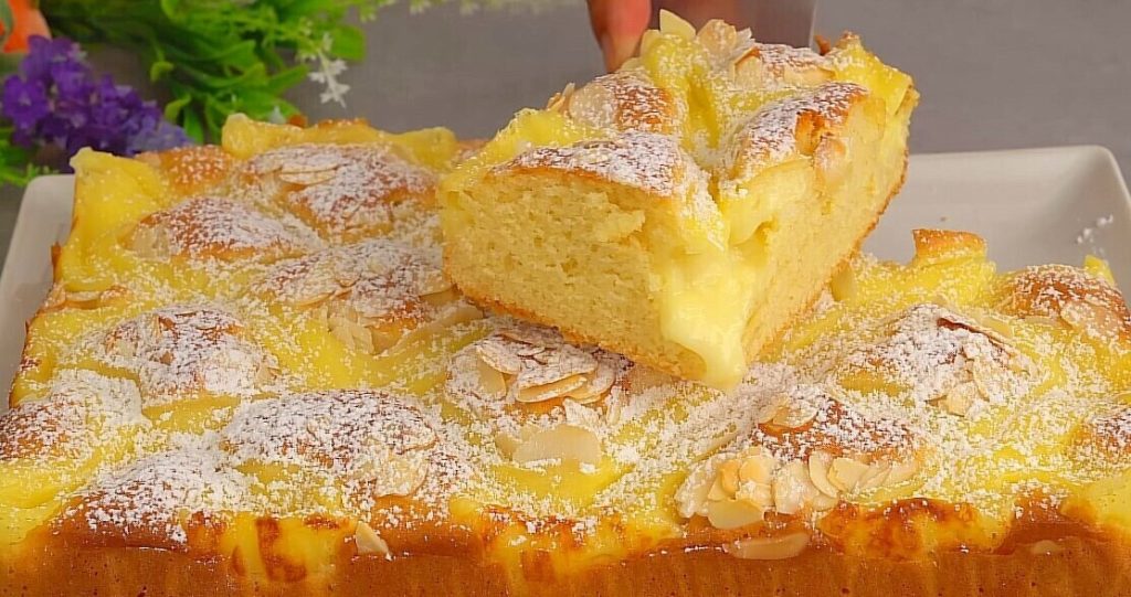 Cremiger Vanillekuchen in 10 Minuten – Blitzschnell! Cremiger Vanillekuchen in 10 Minuten – Blitzschnell!