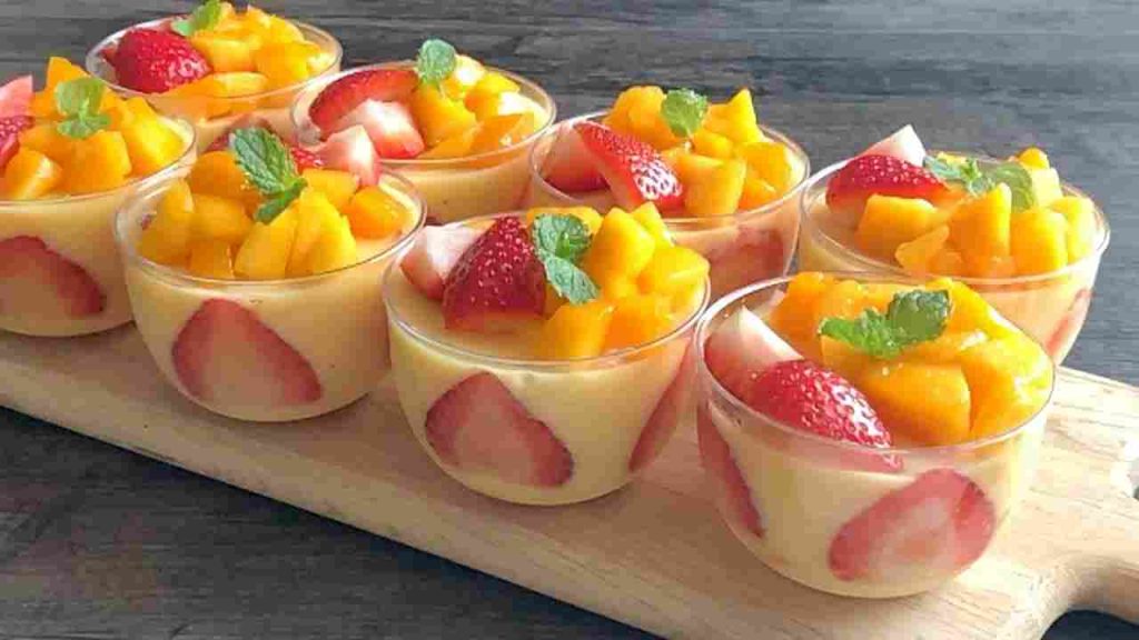 5 Minuten Mango Dessert, viel besser als Eis! 5 Minuten Mango Dessert, viel besser als Eis!